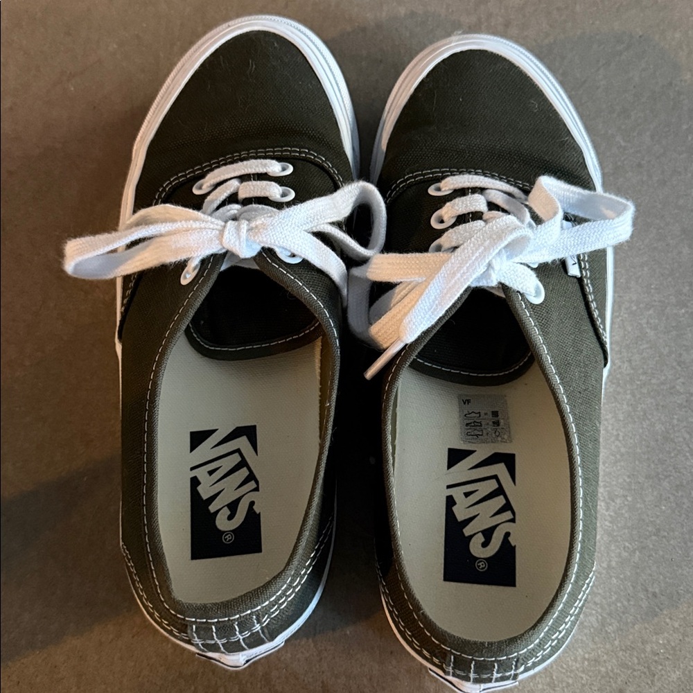 Vans - Picture 5 of 5